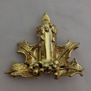 Vintage Raffine gold Christmas candle Holly brooch